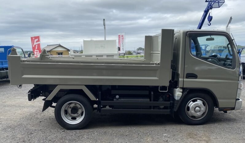 
								Mitsubishi Canter Dump Truck full									