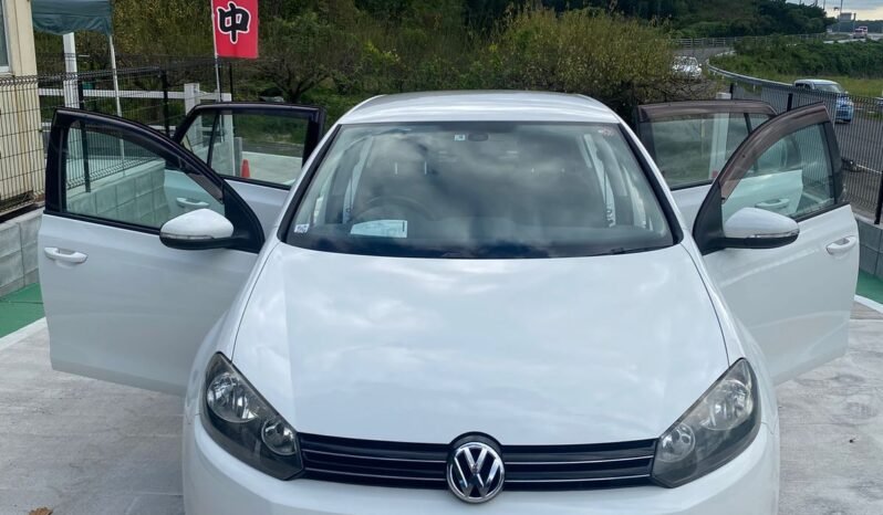 
								Volkswagen Golf TSI Trendline full									