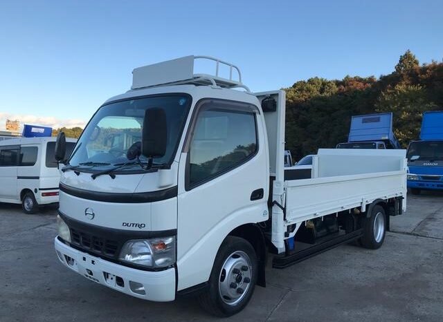 
								2002 Hino Dutro Truck full									